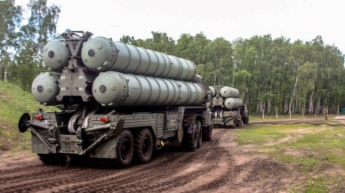 Suriye’de S-300 aktif ve fırlatma konumunda