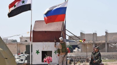 Rejim, PYD'ye Barış Pınarı çevresinde kendisini desteklemek için Tabaka'ya dönmeyi şart koştu