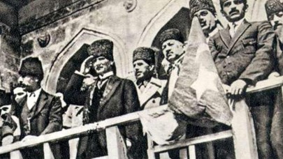 “İZMİR’İN DAĞLARINDA ÇİÇEKLER AÇAR” 9 EYLÜL 1922 İZMİR’İN KURTULUŞU