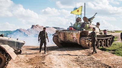 YPG Fırat'ın doğusunda Türkiye sınırına terörist takviyesi yapıyor