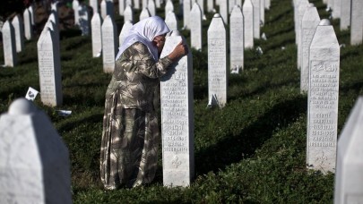 26 Yıl Önce Bugün: Srebrenitsa Soykırımı