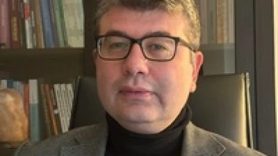 1YYTE Eleştirel Düşünce Eğitimi Prof. Dr. Armağan Öztürk Kamusal İletişimde Hakikat ve Ötesi (POST-TRUTH ve POPÜLİZM)