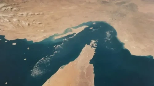 Ahriman’a Karşı Kıran Kırana Savaş