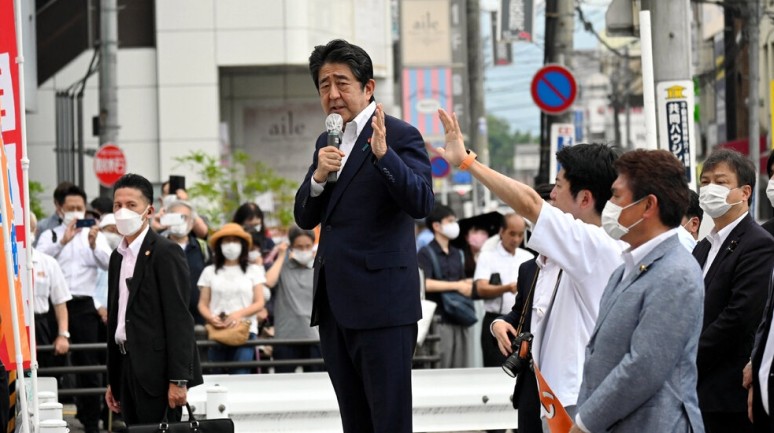 SHINZO ABE SUİKASTI VE ULUSLARARASI YANSIMALARI