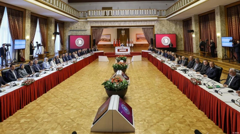 Türkiye'nin Bekasına Yönelik Pazarlık Tehdidi – Devlete Açık İhanet Süreci-TBMM’de Haince Sloganlar-Suskunluk