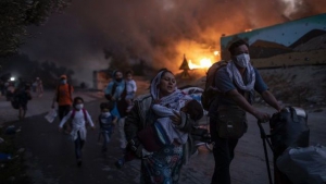 Yunanistan Midilli’deki Göçmen Kampındaki Yangını Fırsata Çevirmek mi İstiyor?