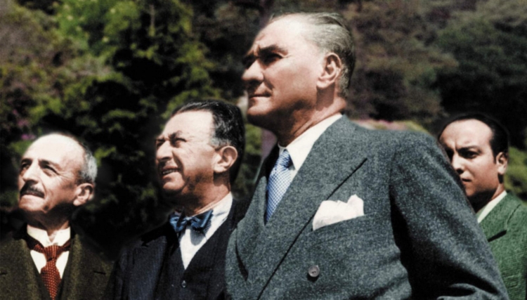 Kuşatılmışlıktan kurtulmanın çaresi Mustafa Kemal