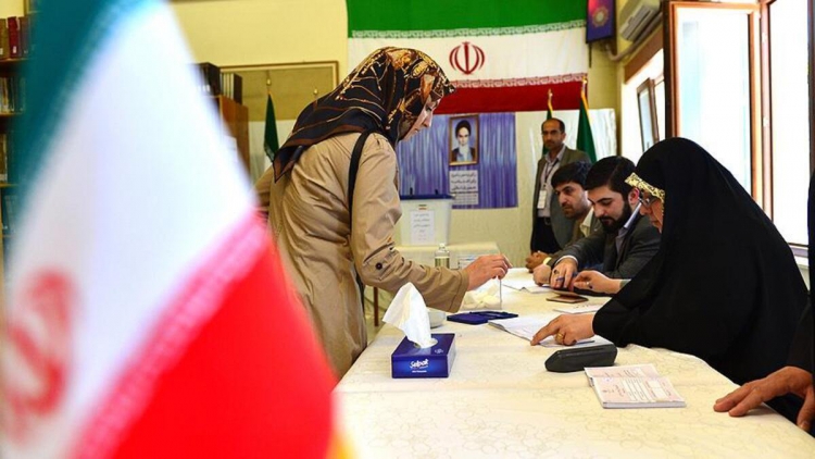 İran Halkı Sandık Başında: Bu Seçim Neden Önemli?