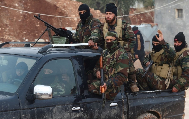 Suriye ordusu Menbic güneyine yığınağa devam ediyor