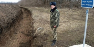 Ukrayna Moldova sınırına hendek kazıyor
